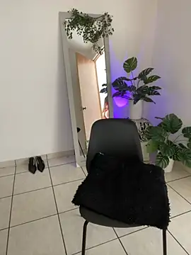 Snapshot of meli_ortiz_ chatting on November 2025 04:17:02 PM meli ortiz online show from November 2025 04:17:02 PM