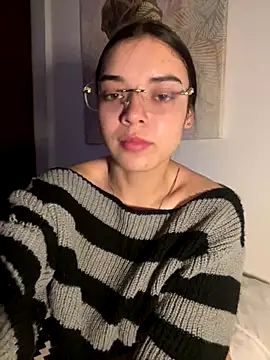 eileensophi online show from October 2025 04:01:01 AM