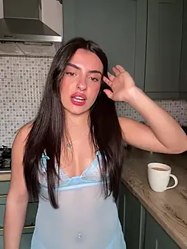 Snapshot of cute_carly_ chatting on March 2025 03:50:02 PM cute carly online show from March 2025 03:50:02 PM