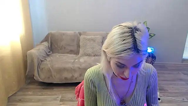 SexyBeatriice online show from April 2026 06:18:01 AM