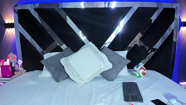 Snapshot of CandyLuxury__ chatting on July 2026 01:59:02 PM CandyLuxury online show from July 2026 01:59:02 PM