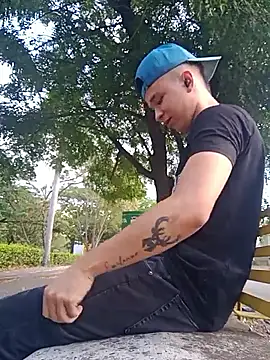 arevalo1124 online show from September 2025 09:28:02 PM