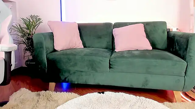 Snapshot of tattoo_ninja_kittyy chatting on February 2025 08:38:01 AM tattoo ninja kittyy online show from February 2025 08:38:01 AM