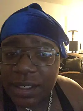 Snapshot of tiptrx chatting on January 2025 12:05:01 AM tiptrx online show from January 2025 12:05:01 AM