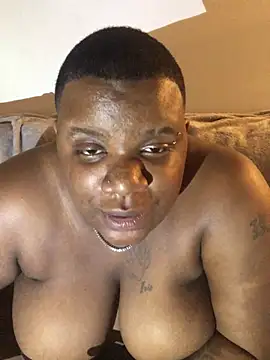 Snapshot of tiptrx chatting on January 2025 02:04:02 AM tiptrx online show from January 2025 02:04:02 AM