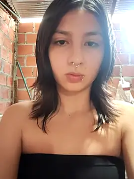 Maiden-Hot online show from December 2025 07:11:01 PM