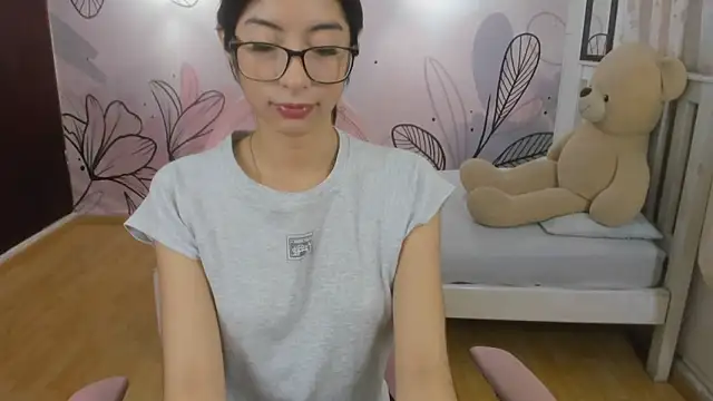 mia vanucci1 online show from February 2025 02:59:02 AM