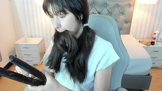 mia vanucci1 online show from March 2025 04:06:01 AM