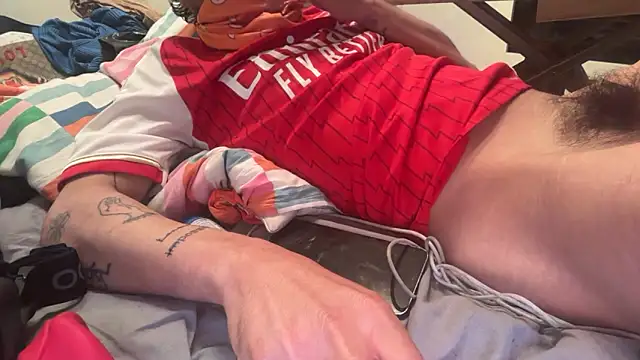 Lucasss1712 online show from April 2026 11:16:02 PM