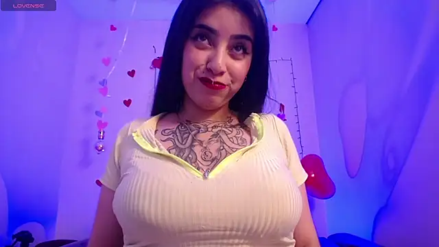 Adri Gomez  online show from February 2025 06:27:02 AM