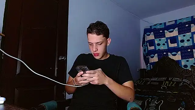 Thomas May4rs online show from December 2025 03:39:02 PM