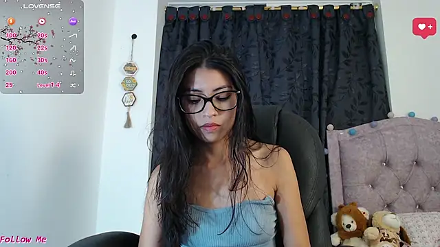 Snapshot of ellajonz chatting on November 2025 01:39:01 AM ellajonz online show from November 2025 01:39:01 AM