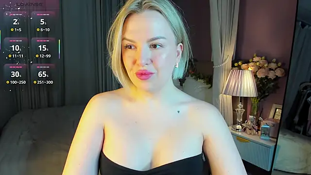 Snapshot of Nikki_Kai chatting on November 2025 01:08:02 AM Nikki Kai online show from November 2025 01:08:02 AM