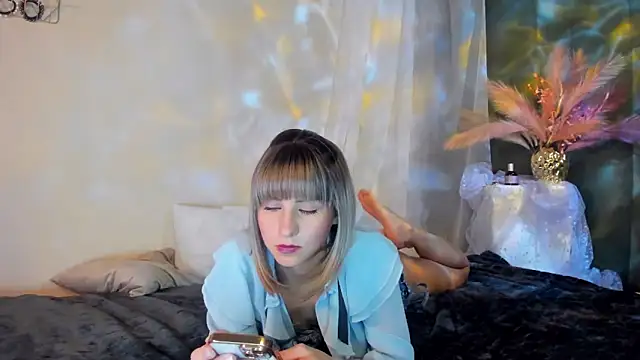 Snapshot of CharmBianca chatting on October 2025 11:38:01 AM CharmBianca online show from October 2025 11:38:01 AM