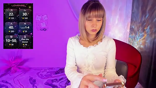 Snapshot of CharmBianca chatting on November 2025 01:17:02 PM CharmBianca online show from November 2025 01:17:02 PM