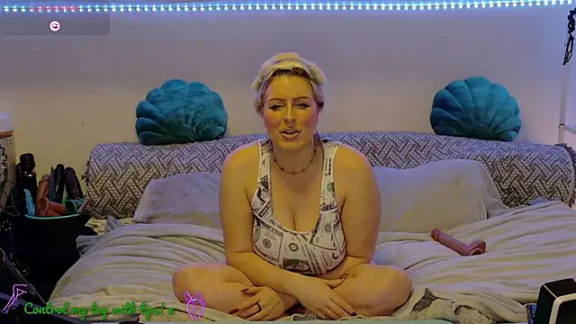 Snapshot of GoddessAlimony chatting on February 2025 06:00:01 AM GoddessAlimony online show from February 2025 06:00:01 AM