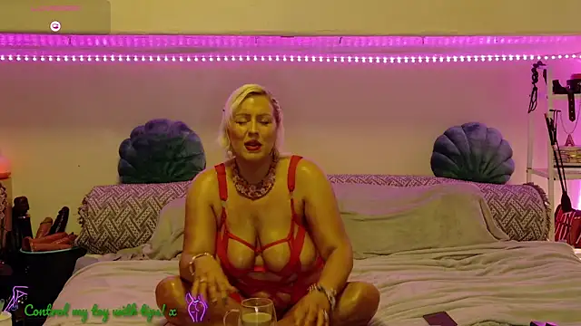 Snapshot of GoddessAlimony chatting on February 2025 11:06:01 PM GoddessAlimony online show from February 2025 11:06:01 PM