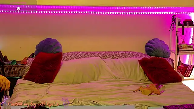 Snapshot of GoddessAlimony chatting on February 2025 02:19:02 AM GoddessAlimony online show from February 2025 02:19:02 AM