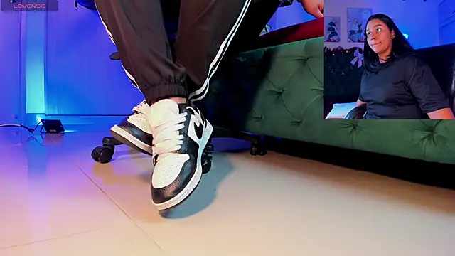 aleya bliss online show from December 2025 03:12:02 AM