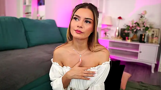 Snapshot of Midnight_Seduction chatting on October 2025 07:25:01 PM Midnight Seduction online show from October 2025 07:25:01 PM