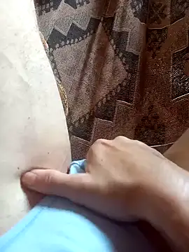 baixinhainsaciavel23 online show from January 2025 03:35:02 PM