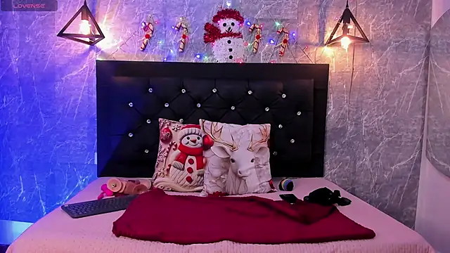 Snapshot of emberhodson chatting on December 2025 12:10:01 PM emberhodson online show from December 2025 12:10:01 PM