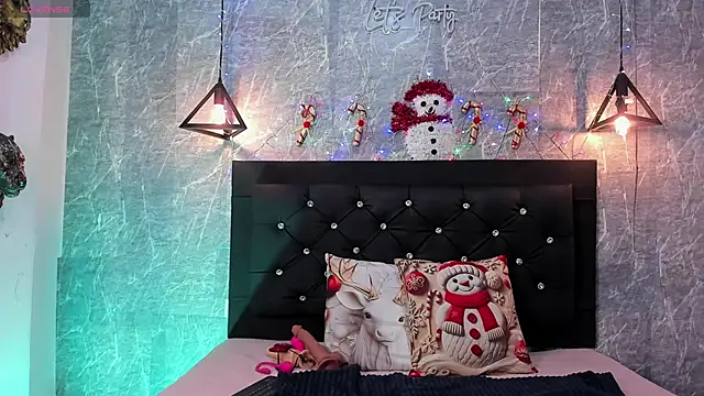 Snapshot of emberhodson chatting on December 2025 12:25:02 PM emberhodson online show from December 2025 12:25:02 PM