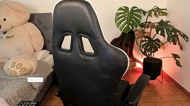 soymmia1 online show from March 2025 11:42:01 PM