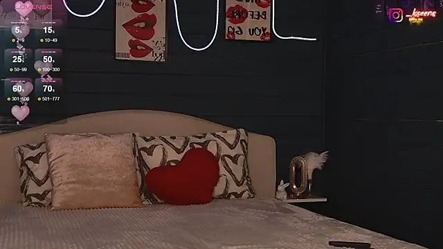 Eseensia online show from November 2025 02:32:02 AM