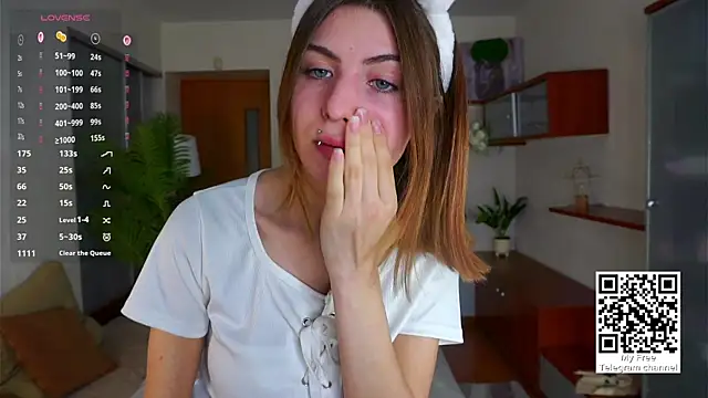 ErlinaBuoy online show from November 2025 07:19:01 AM