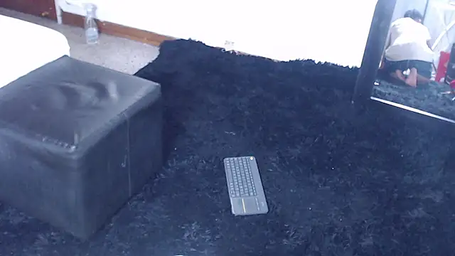 Liiamthompson online show from February 2025 08:19:02 PM