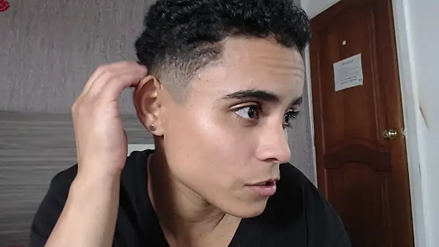 Liiamthompson online show from February 2025 04:14:01 PM