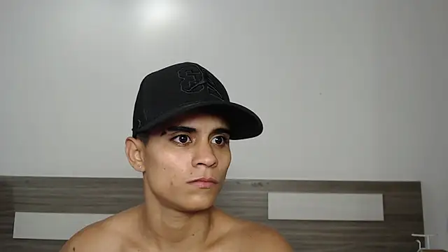 Liiamthompson online show from September 2025 08:28:02 AM