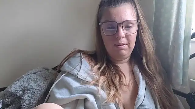 Snapshot of Demi_WelshX chatting on October 2025 09:09:01 AM Demi WelshX online show from October 2025 09:09:01 AM