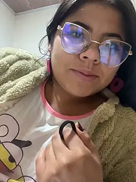 Snapshot of viccky_vick chatting on January 2025 07:36:01 AM viccky vick online show from January 2025 07:36:01 AM