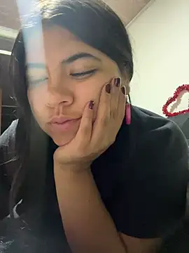 Snapshot of viccky_vick chatting on January 2025 03:11:02 AM viccky vick online show from January 2025 03:11:02 AM