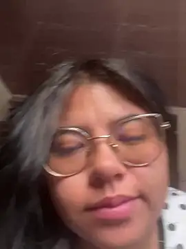 Snapshot of viccky_vick chatting on February 2025 06:40:02 PM viccky vick online show from February 2025 06:40:02 PM