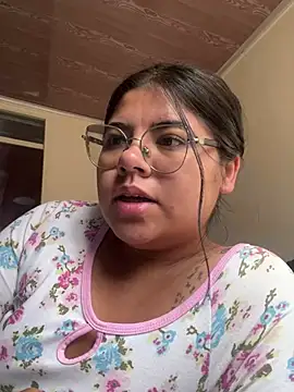 Snapshot of viccky_vick chatting on February 2025 02:34:02 PM viccky vick online show from February 2025 02:34:02 PM