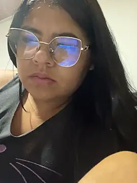 Snapshot of viccky_vick chatting on February 2025 12:16:01 PM viccky vick online show from February 2025 12:16:01 PM