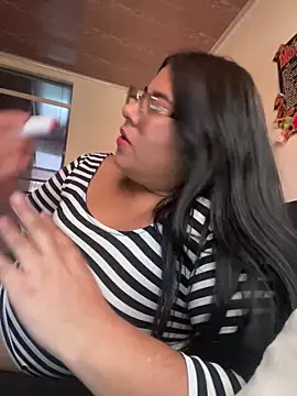 Snapshot of viccky_vick chatting on February 2025 10:18:01 PM viccky vick online show from February 2025 10:18:01 PM