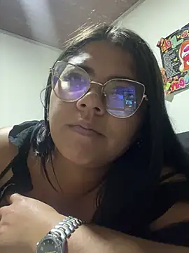 Snapshot of viccky_vick chatting on February 2025 11:41:02 AM viccky vick online show from February 2025 11:41:02 AM