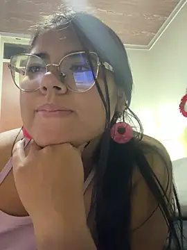 Snapshot of viccky_vick chatting on March 2025 02:09:02 AM viccky vick online show from March 2025 02:09:02 AM