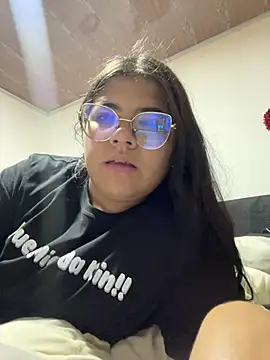 Snapshot of viccky_vick chatting on March 2025 07:49:02 PM viccky vick online show from March 2025 07:49:02 PM