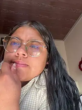 Snapshot of viccky_vick chatting on March 2025 02:51:02 PM viccky vick online show from March 2025 02:51:02 PM