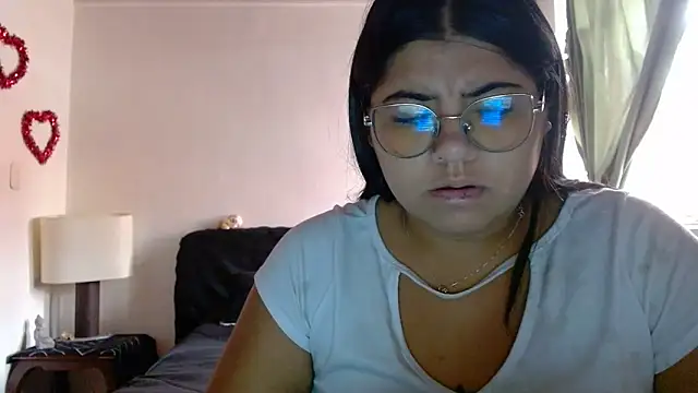 Snapshot of viccky_vick chatting on September 2025 09:49:02 PM viccky vick online show from September 2025 09:49:02 PM