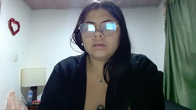 Snapshot of viccky_vick chatting on October 2025 03:20:02 AM viccky vick online show from October 2025 03:20:02 AM