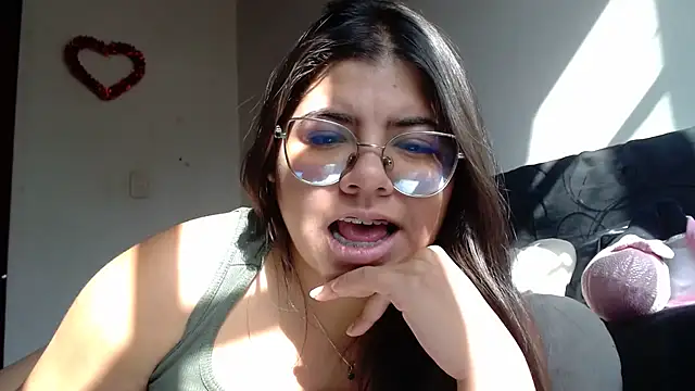 Snapshot of viccky_vick chatting on October 2025 08:40:02 PM viccky vick online show from October 2025 08:40:02 PM