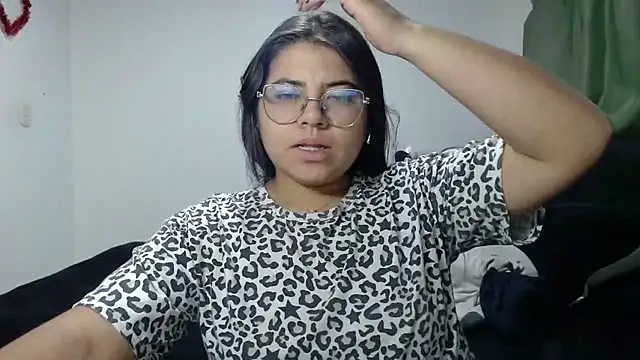 Snapshot of viccky_vick chatting on October 2025 10:37:01 PM viccky vick online show from October 2025 10:37:01 PM