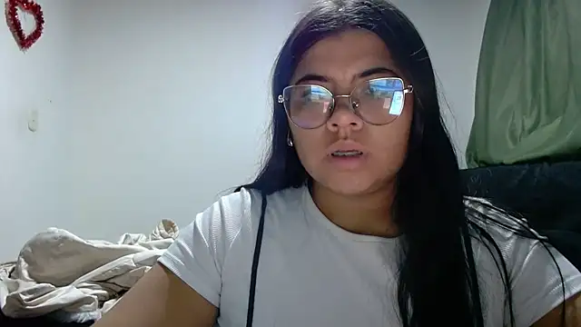 Snapshot of viccky_vick chatting on October 2025 11:51:02 PM viccky vick online show from October 2025 11:51:02 PM