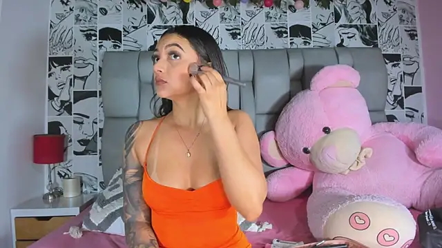 LucyRosse online show from April 2026 11:20:01 AM